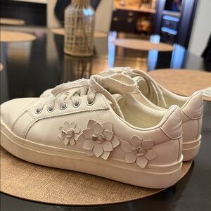 Sonoma White Floral Kids Sneakers